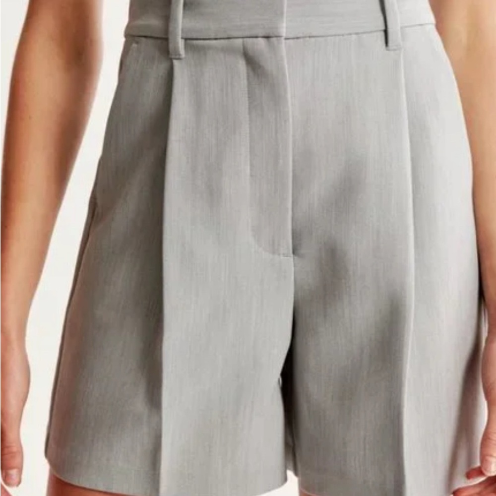 Abercrombie & Fitch Gray Classic Suiting Women Shorts